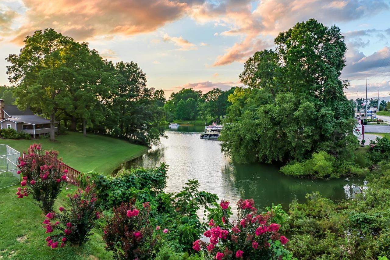 Retreat On The Lake Hiawassee Esterno foto