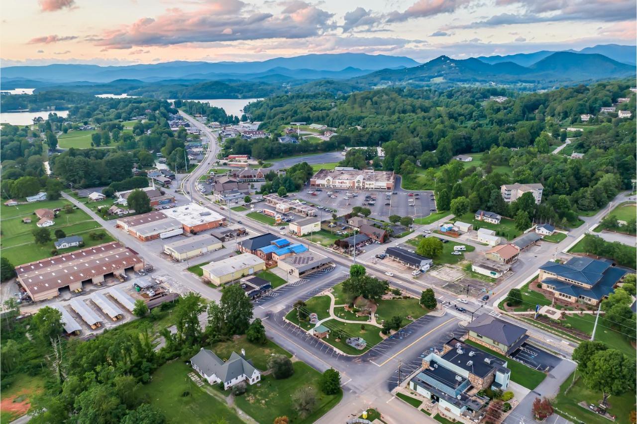 Retreat On The Lake Hiawassee Esterno foto